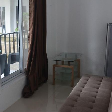 Sergi'S Resort And Hotel Palompon Екстер'єр фото