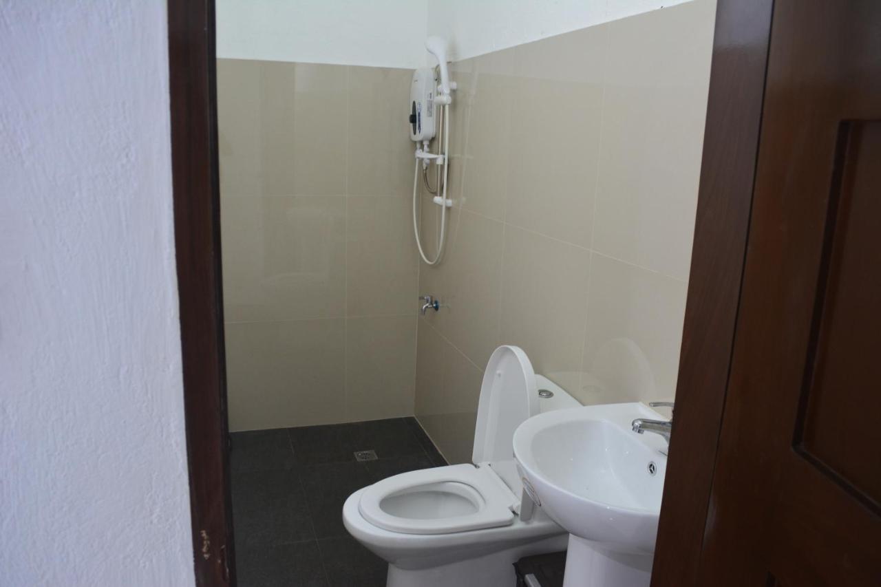 Sergi'S Resort And Hotel Palompon Екстер'єр фото