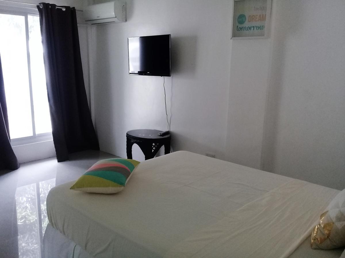 Sergi'S Resort And Hotel Palompon Екстер'єр фото